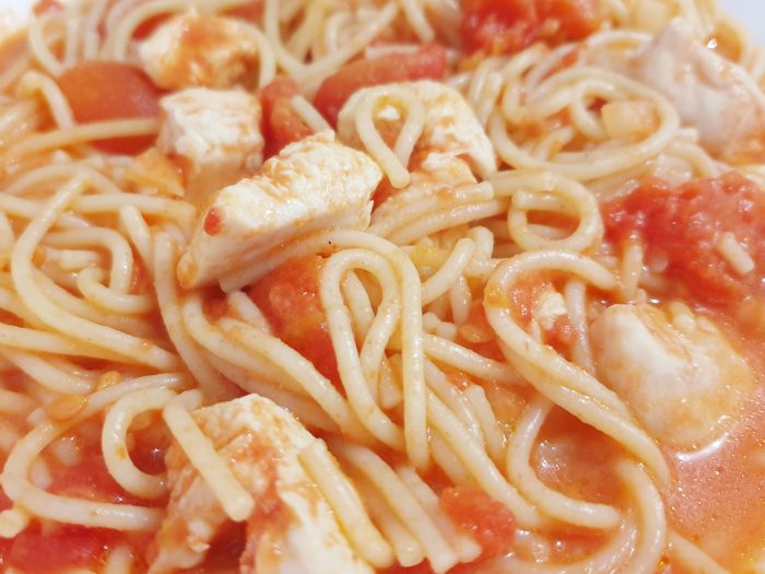 Spaghettis poulet tomate léger