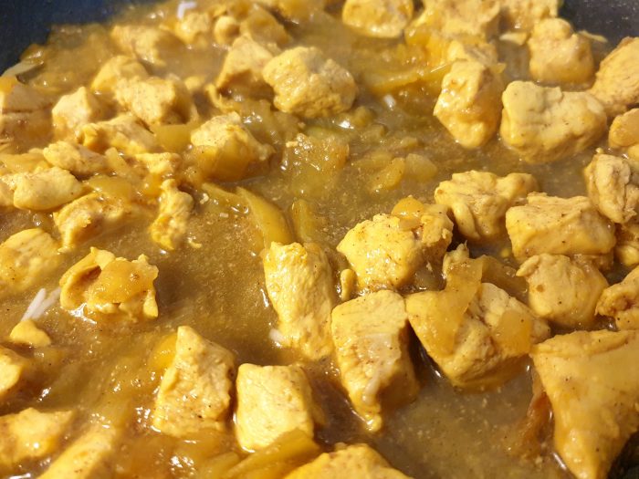 Poulet aux oignons caramélisés